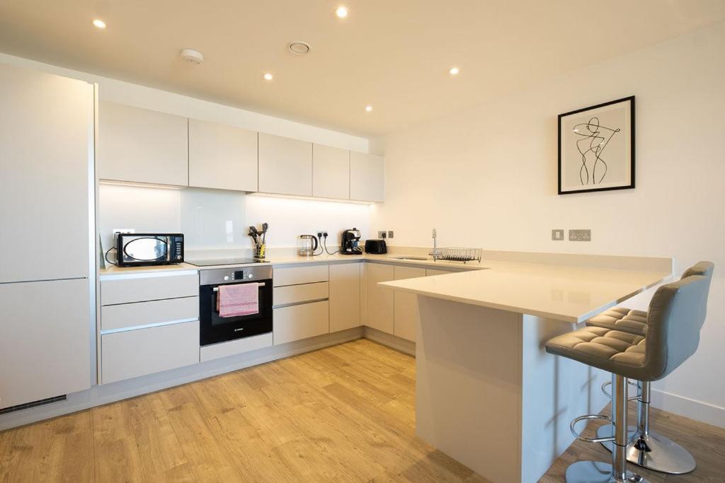 Luxury Beach Apartment 佩伦波斯 外观 照片